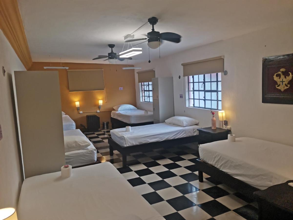 Bed and Breakfast Casa San Juan à Mérida Extérieur photo