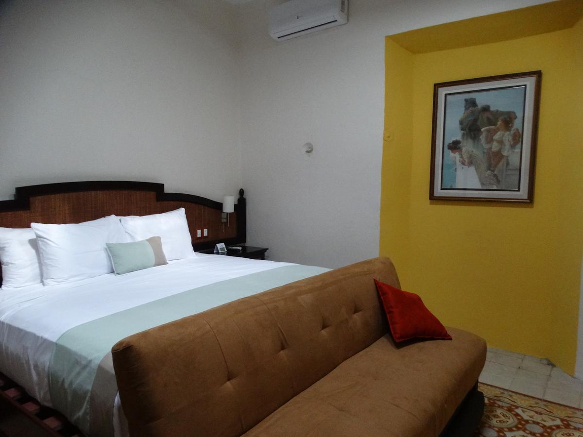 Bed and Breakfast Casa San Juan à Mérida Extérieur photo